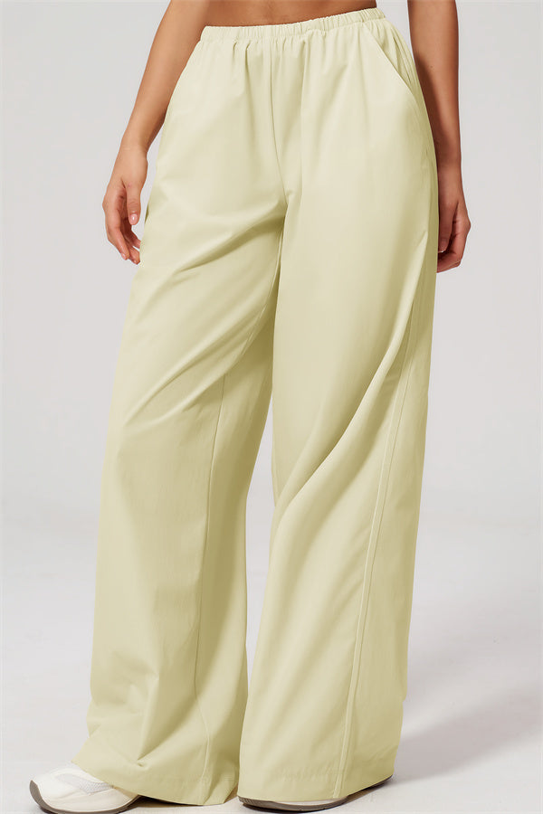 The Spunk UV protection Jacket Sweatpants 2-Piece Set featuring stylish and comfortable sweatpants in a relaxed fit.