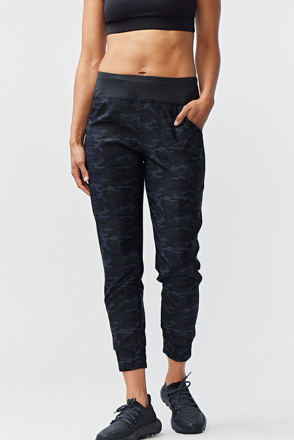 Excel Jogger 78 Length 28 Pant in black camo design, perfect for comfort and style, showcasing a flattering fit.