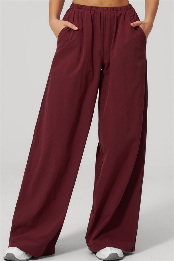 The Spunk UV protection Jacket Sweatpants 2-Piece Set featuring relaxed fit sweatpants with side pockets.