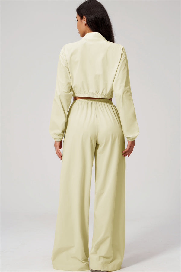 The Spunk UV protection Jacket Sweatpants 2-Piece Set in light green, featuring a relaxed fit and modern design.