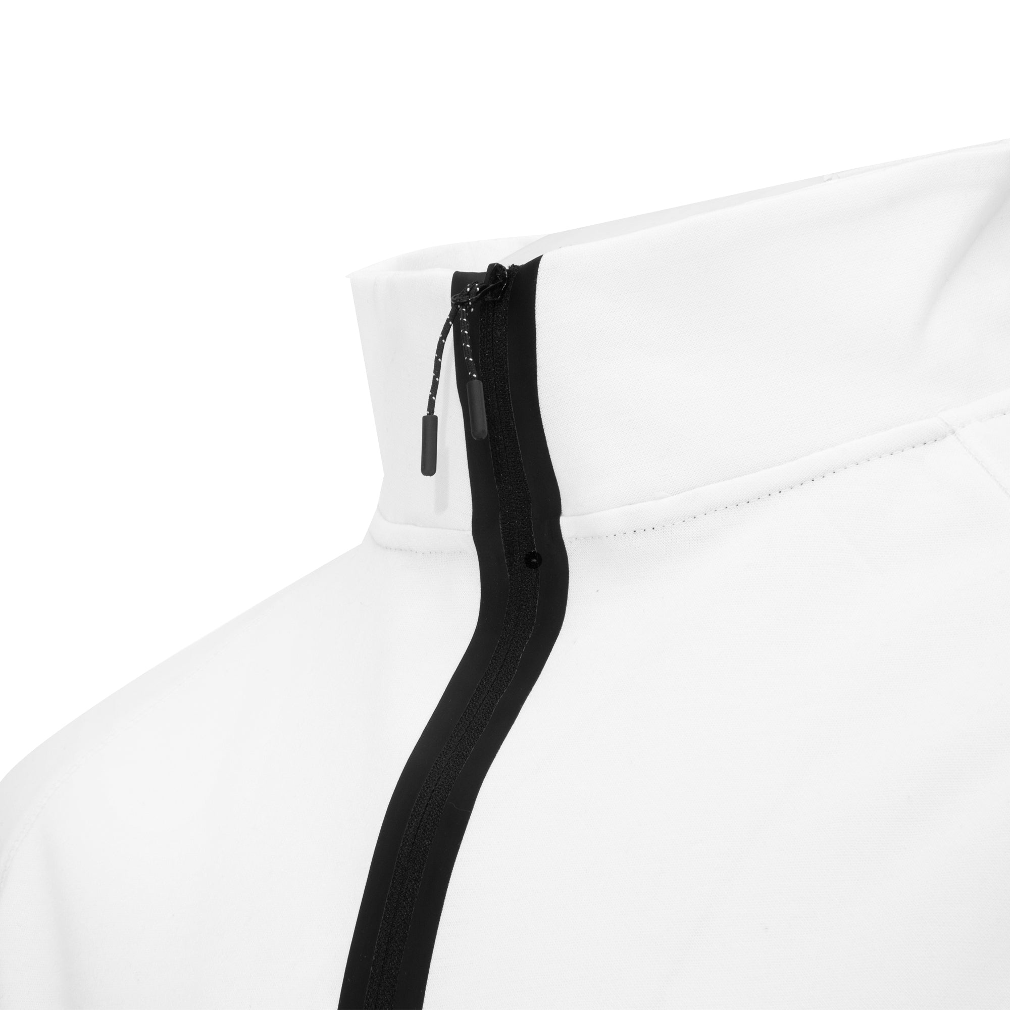 Close-up view of the zipper on the Men's Versa UltraTech Fleece Set, showcasing its modern design and functionality.